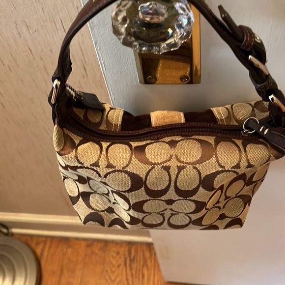 Small Coach Handbag - Picture 2 of 6